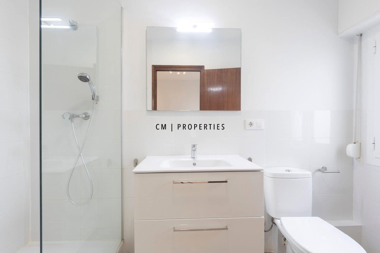 3 soveværelse Lejlighed til leje i Valencia by - € 1.400 (Ref: 9965679)