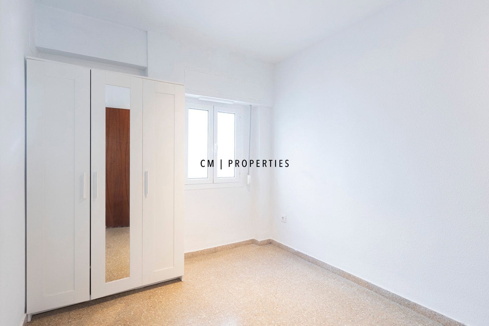 3 soveværelse Lejlighed til leje i Valencia by - € 1.400 (Ref: 9965679)