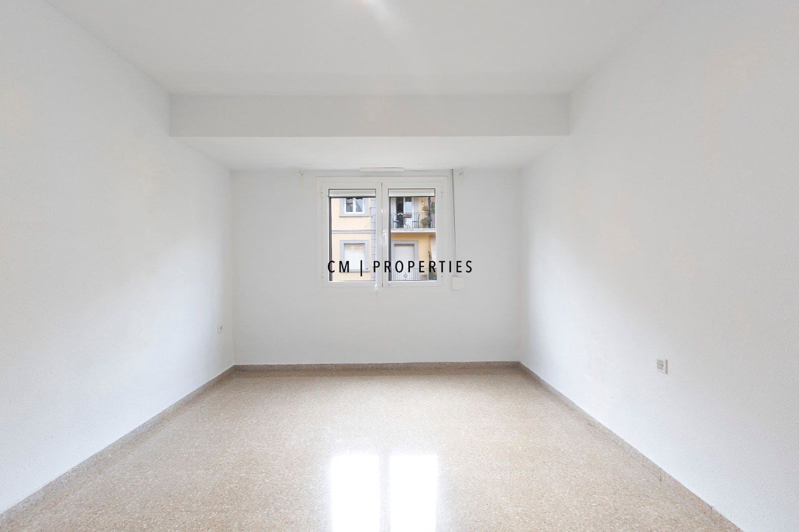 3 soveværelse Lejlighed til leje i Valencia by - € 1.400 (Ref: 9965679)