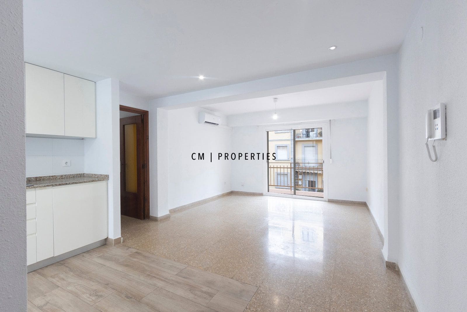 3 soveværelse Lejlighed til leje i Valencia by - € 1.400 (Ref: 9965679)
