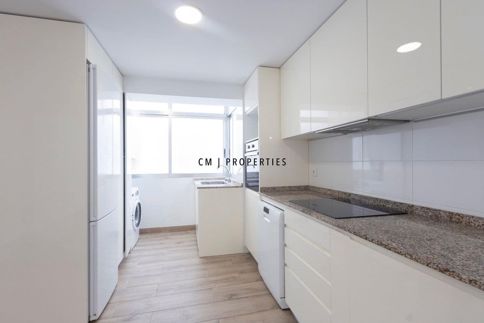 3 soveværelse Lejlighed til leje i Valencia by - € 1.400 (Ref: 9965679)