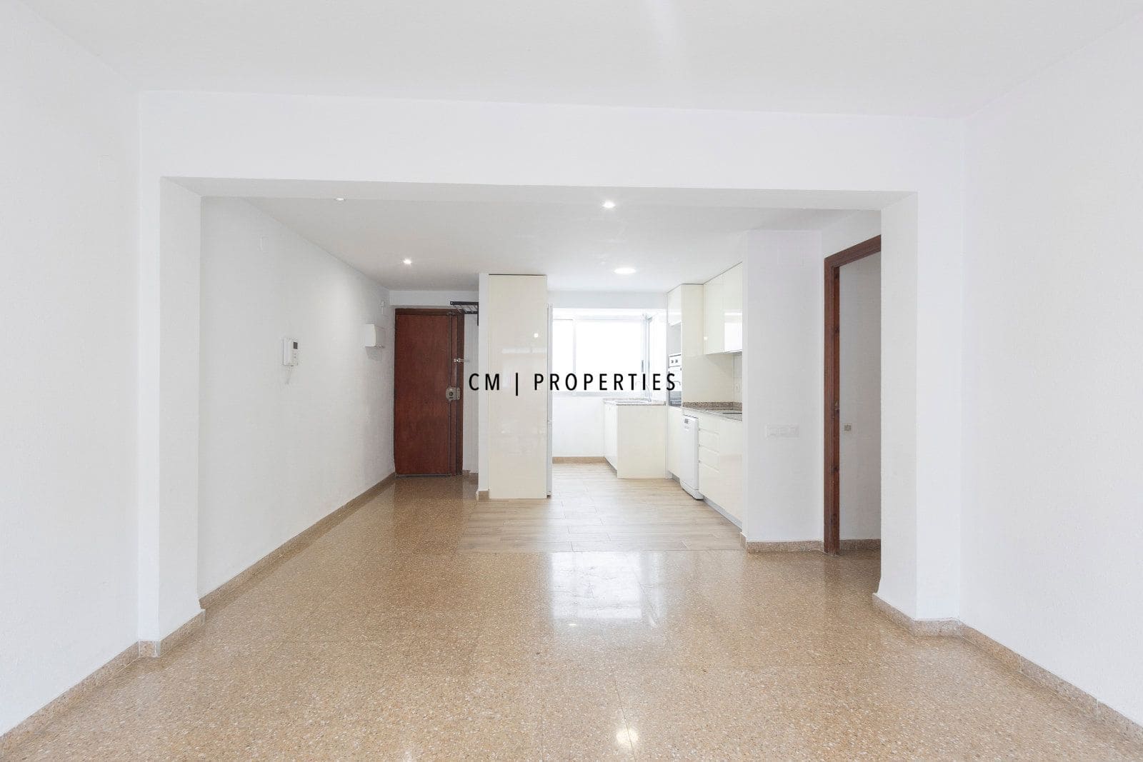 3 soveværelse Lejlighed til leje i Valencia by - € 1.400 (Ref: 9965679)