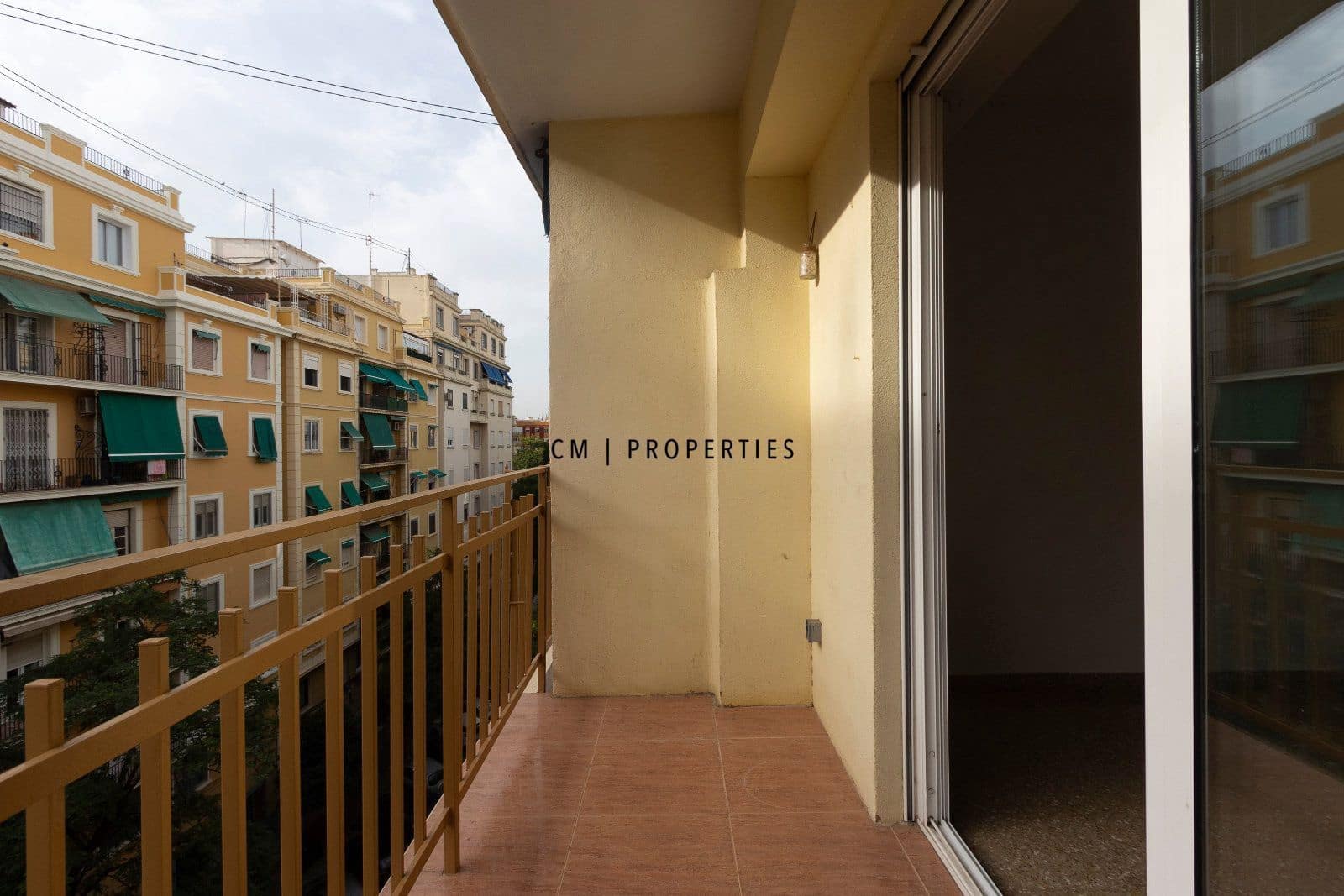 3 soveværelse Lejlighed til leje i Valencia by - € 1.400 (Ref: 9965679)