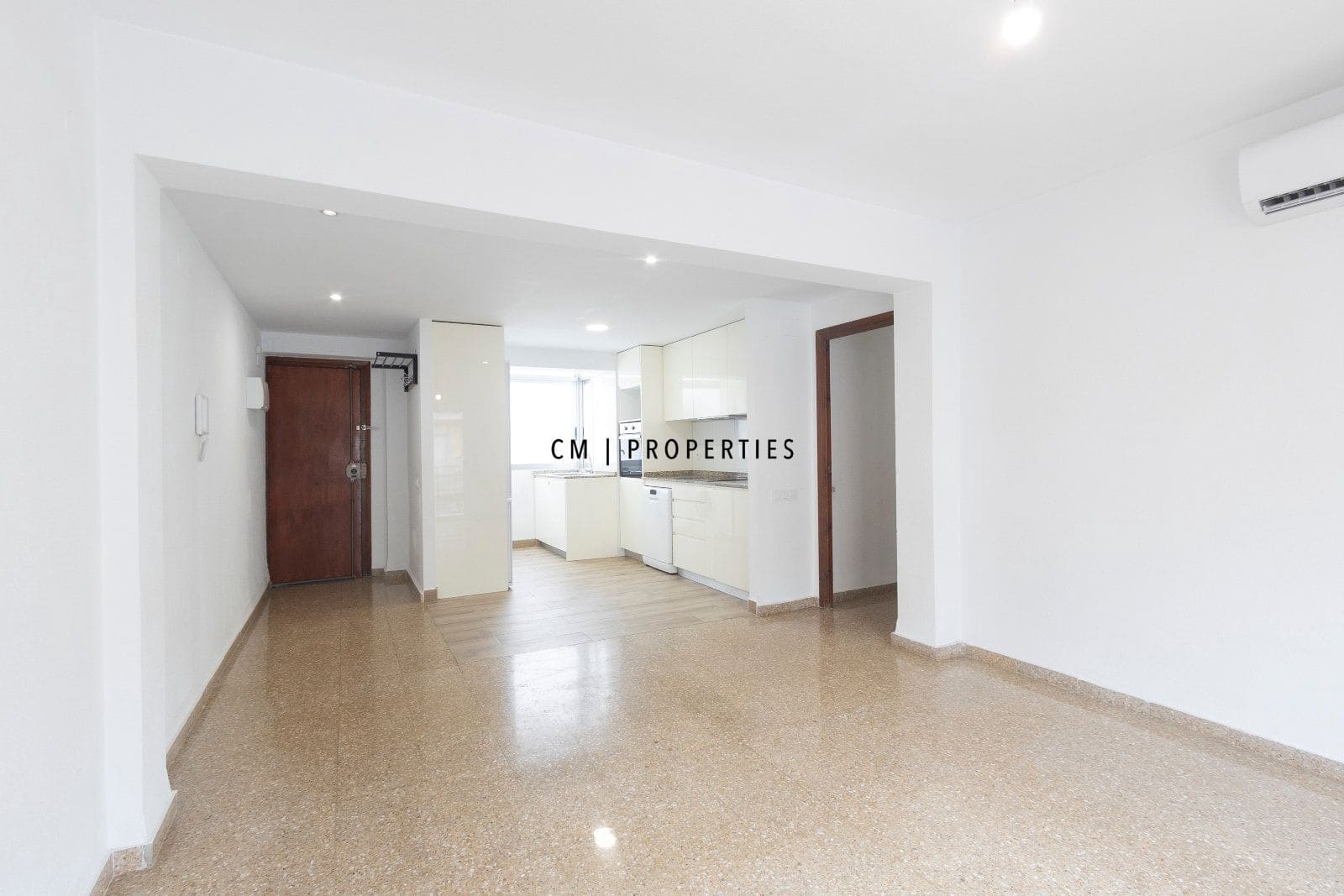 3 soveværelse Lejlighed til leje i Valencia by - € 1.400 (Ref: 9965679)