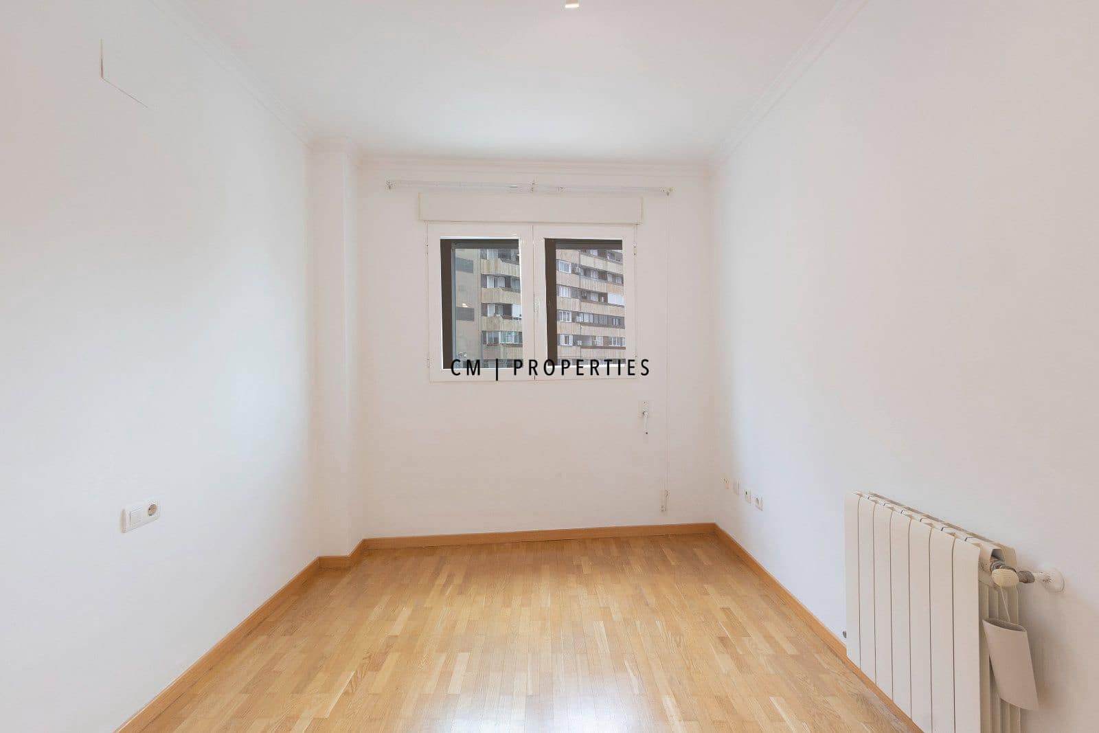 3 bedroom Flat for rent in Valencia city with garage - € 2,300 (Ref: 9970859)