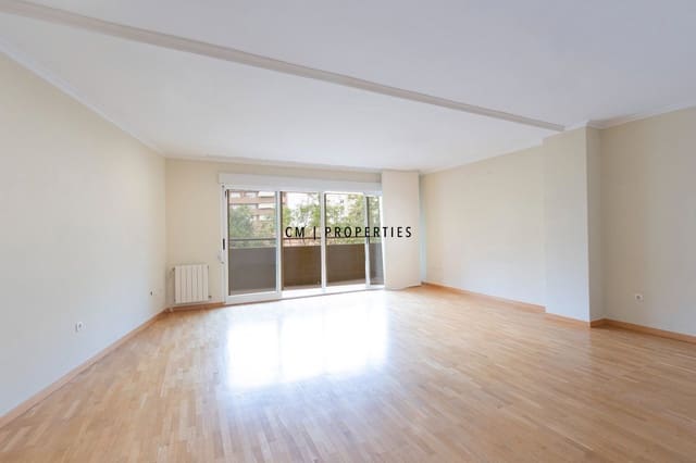 3 sovrum Lägenhet att hyra i El Pla del Real, Valencia stad med garage - 2 300 € (Ref: 9970859)