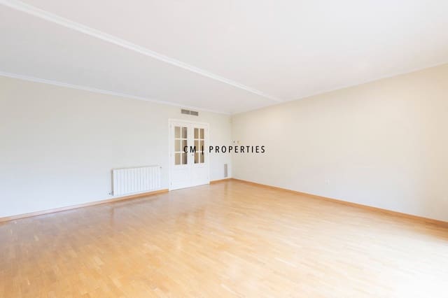 3 sovrum Lägenhet att hyra i El Pla del Real, Valencia stad med garage - 2 300 € (Ref: 9970859)