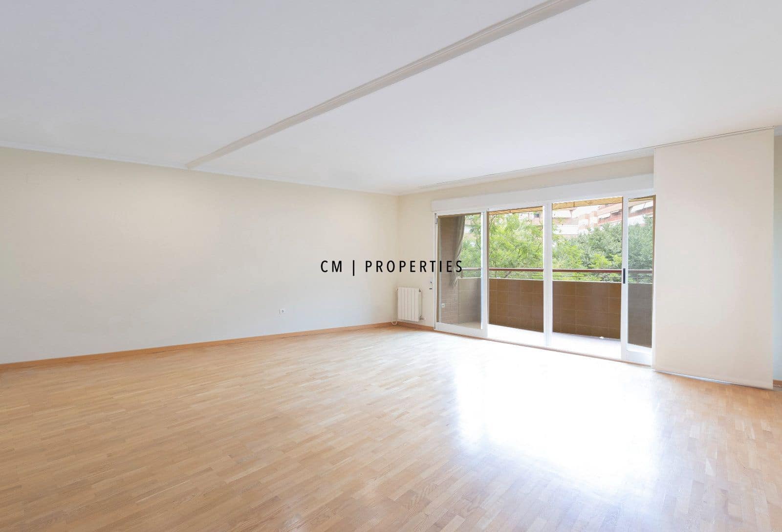 3 bedroom Flat for rent in Valencia city with garage - € 2,300 (Ref: 9970859)