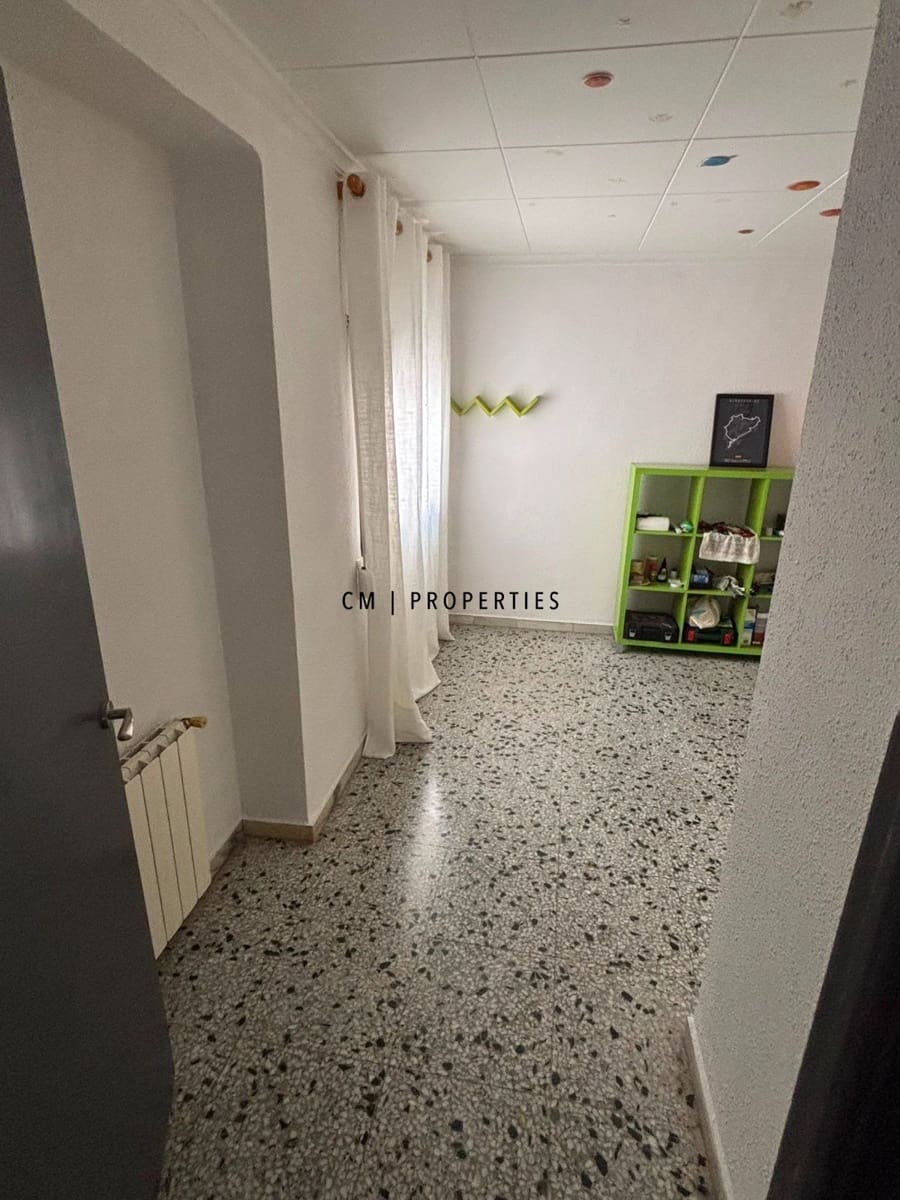 5 bedroom Flat for rent in Sagunto / Sagunt - € 1,500 (Ref: 9977887)