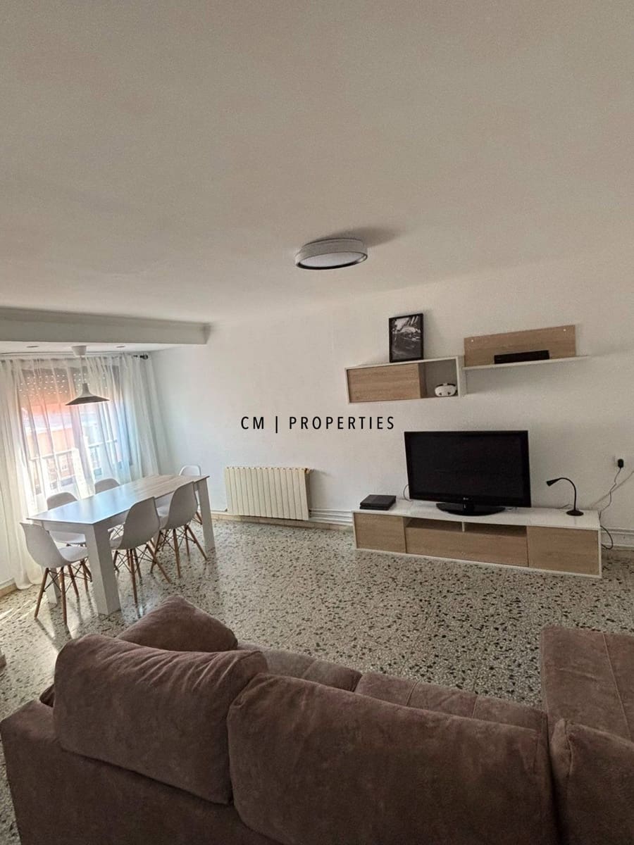 5 bedroom Flat for rent in Sagunto / Sagunt - € 1,500 (Ref: 9977887)
