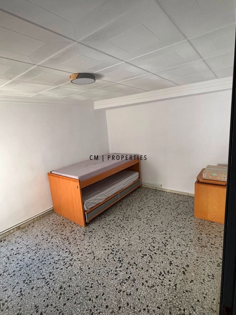 5 bedroom Flat for rent in Sagunto / Sagunt - € 1,500 (Ref: 9977887)