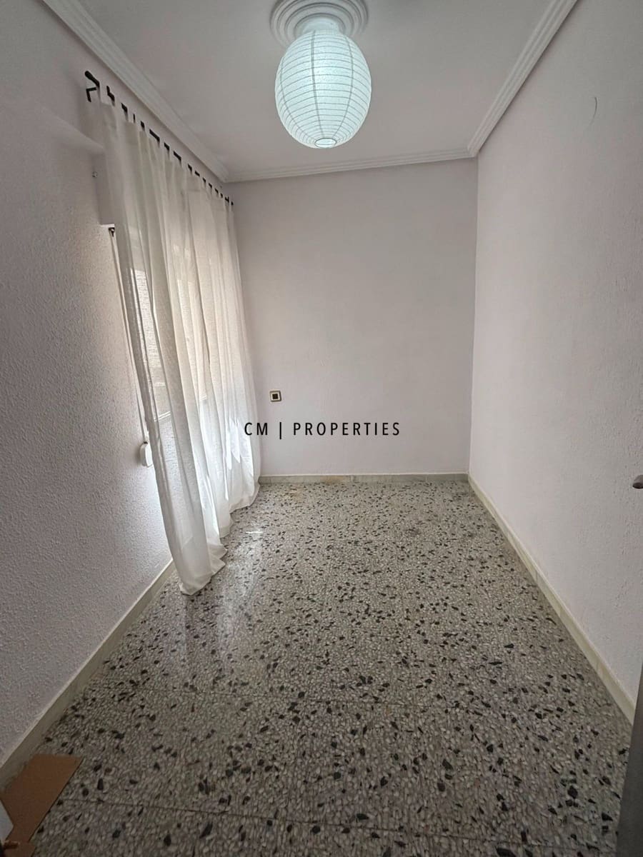 5 bedroom Flat for rent in Sagunto / Sagunt - € 1,500 (Ref: 9977887)