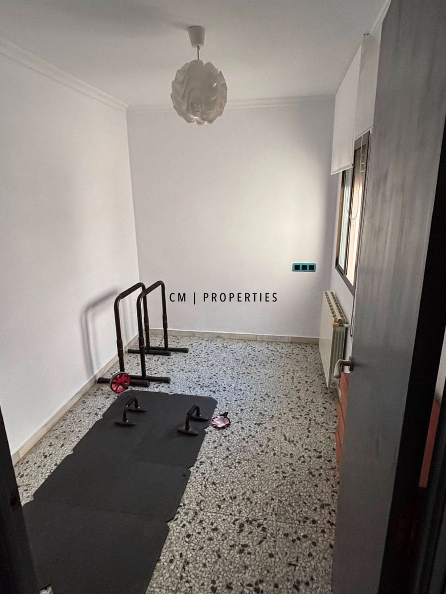 5 bedroom Flat for rent in Sagunto / Sagunt - € 1,500 (Ref: 9977887)