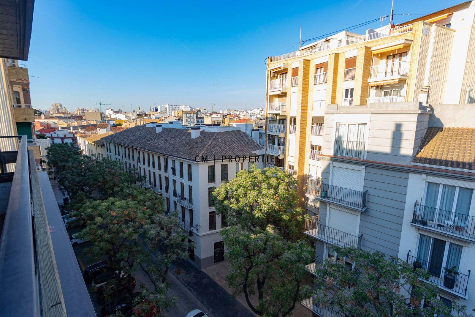 1 makuuhuone Kattohuoneisto vuokrattavana paikassa Valencia kaupunki mukana 
autotalli - 1 990 € (Ref: 9981356)