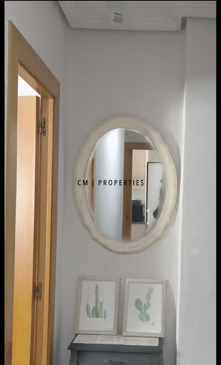 2 soveværelse Lejlighed til leje i Valencia by - € 600 (Ref: 9981554)