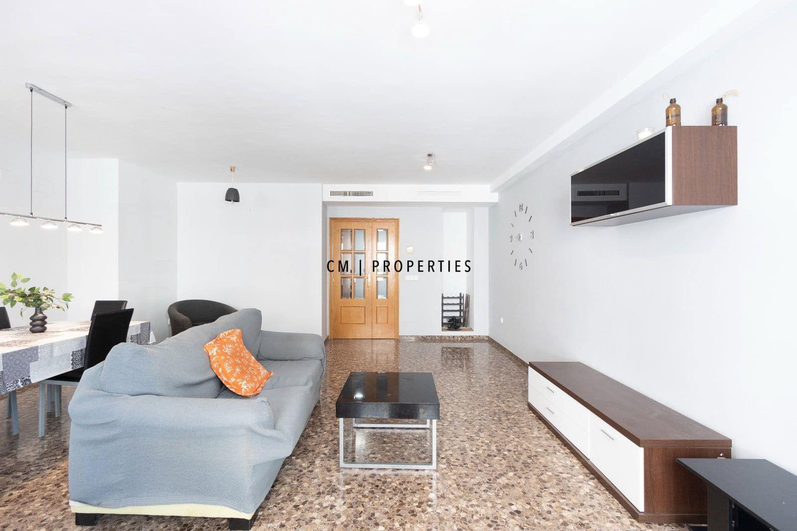 3 bedroom Flat for sale in Burjassot with garage - € 300,000 (Ref: 9985674)