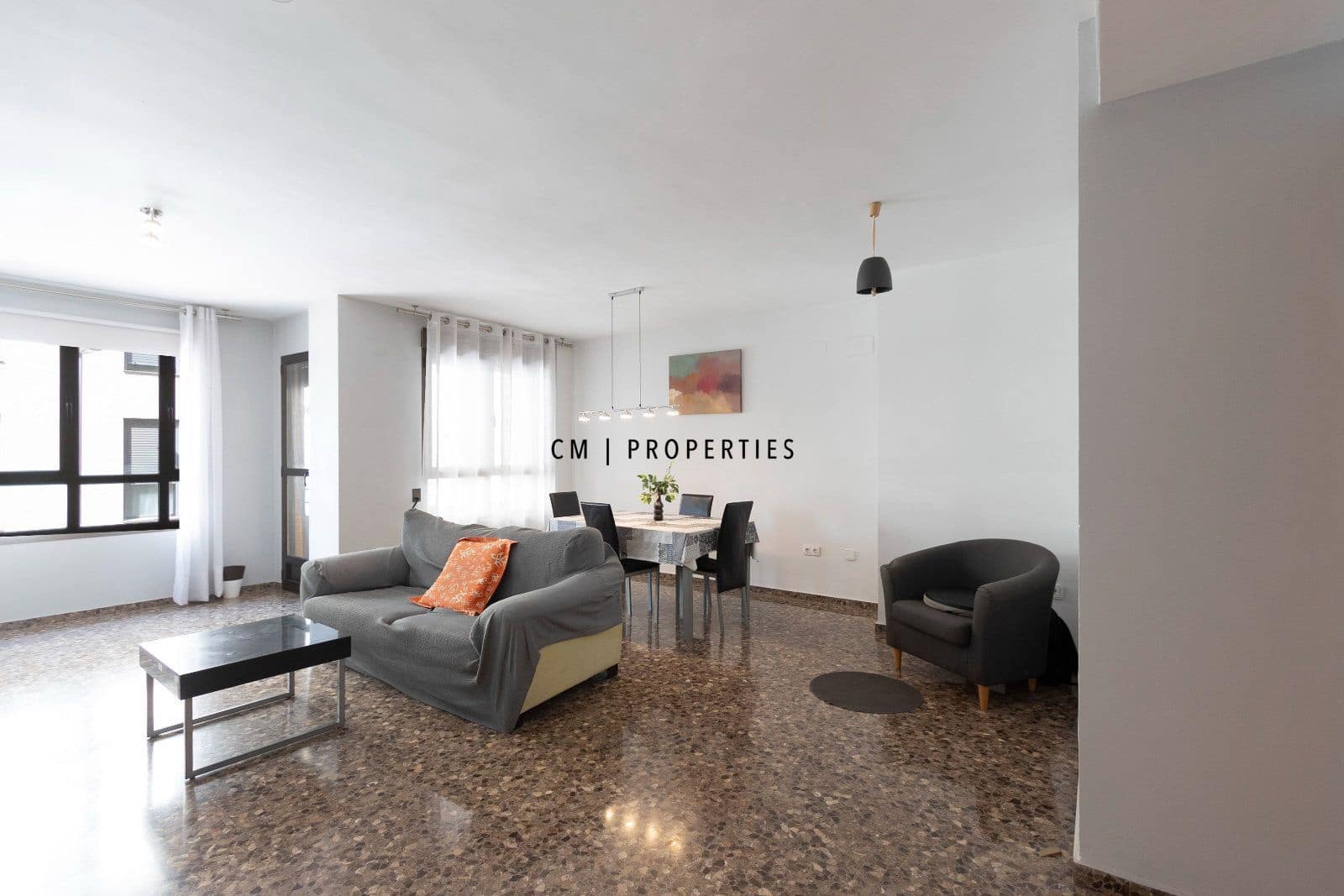 3 bedroom Flat for sale in Burjassot with garage - € 300,000 (Ref: 9985674)