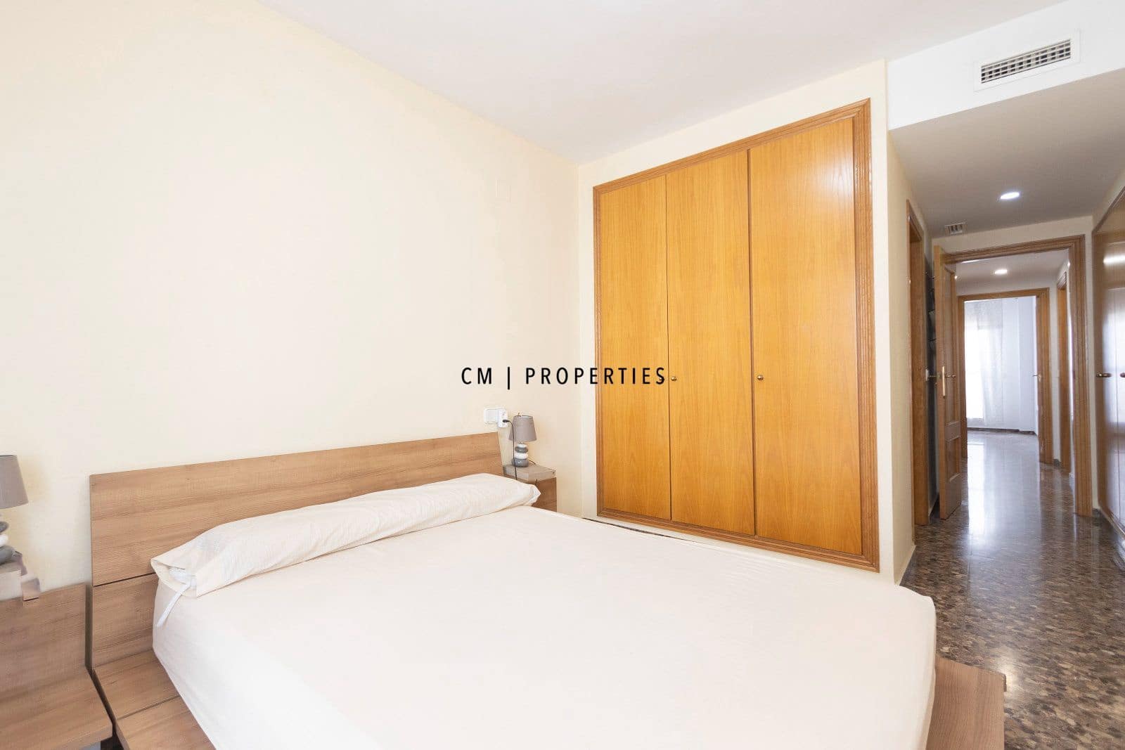 3 bedroom Flat for sale in Burjassot with garage - € 300,000 (Ref: 9985674)