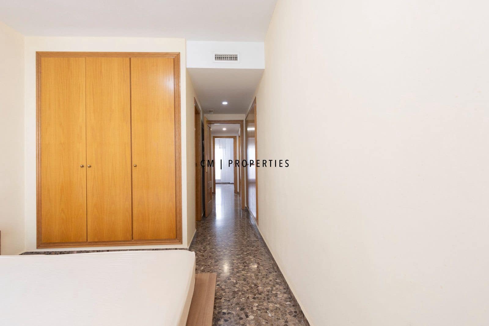 3 bedroom Flat for sale in Burjassot with garage - € 300,000 (Ref: 9985674)