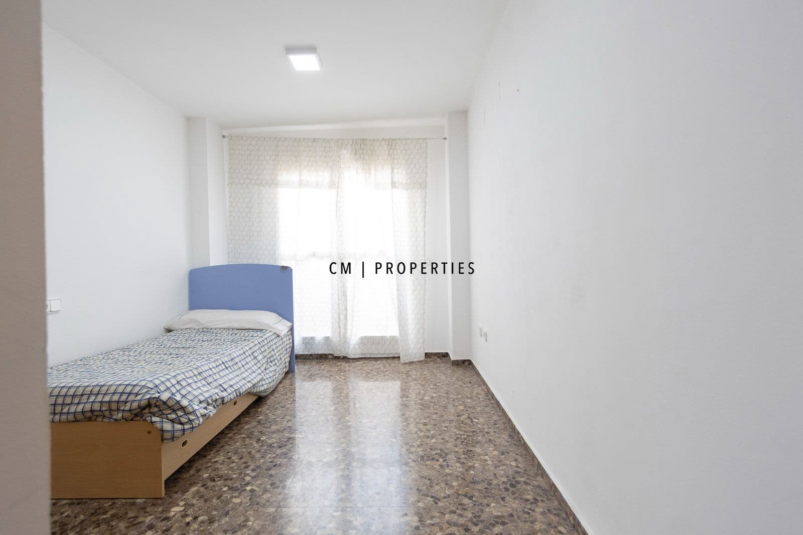 3 bedroom Flat for sale in Burjassot with garage - € 300,000 (Ref: 9985674)