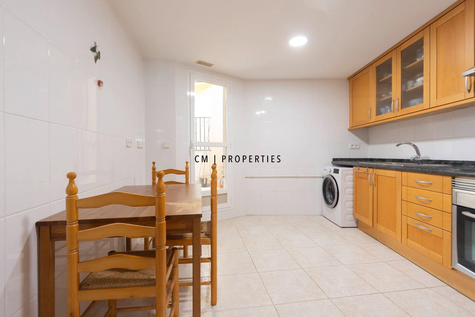 3 bedroom Flat for sale in Burjassot with garage - € 300,000 (Ref: 9985674)