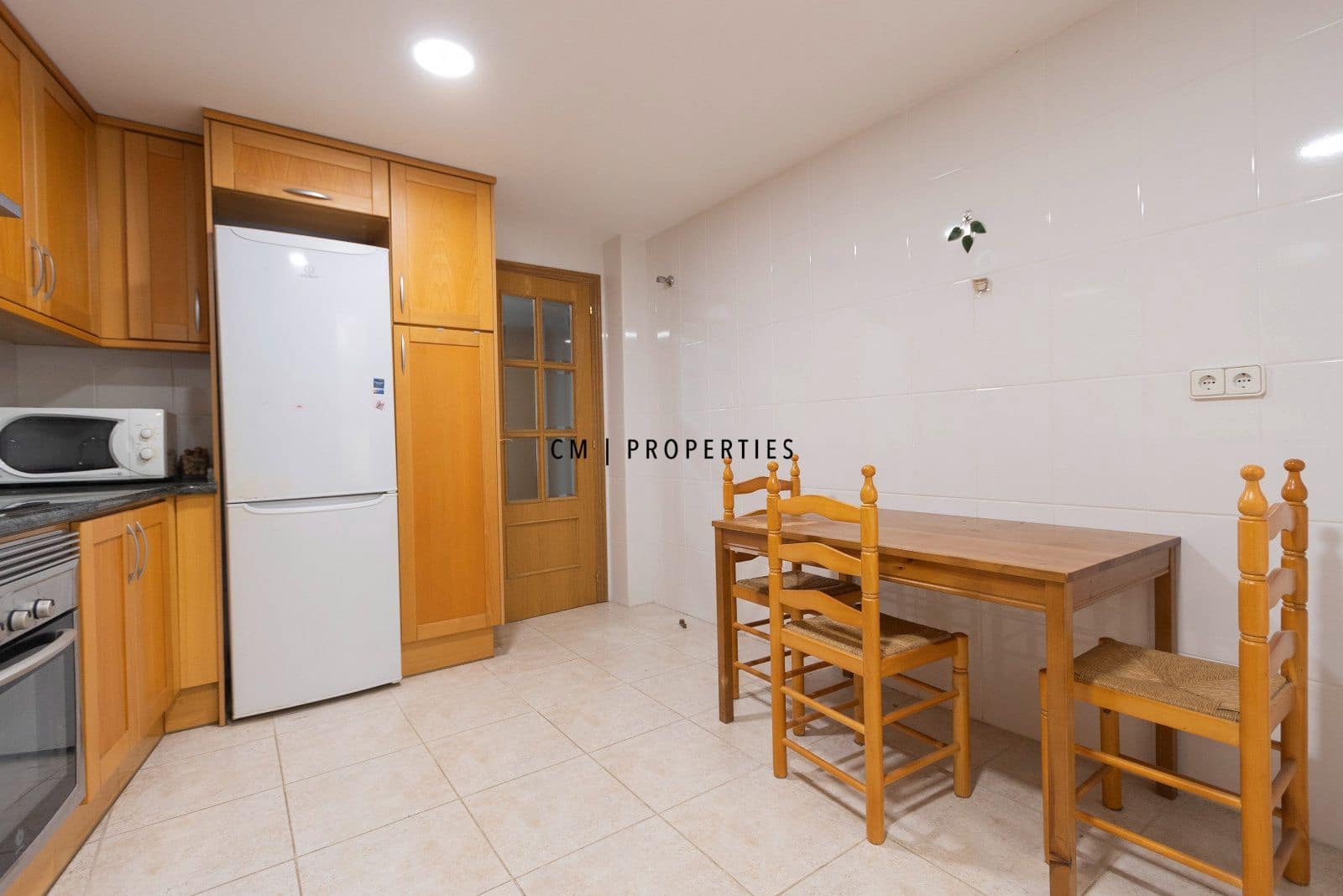 3 bedroom Flat for sale in Burjassot with garage - € 300,000 (Ref: 9985674)