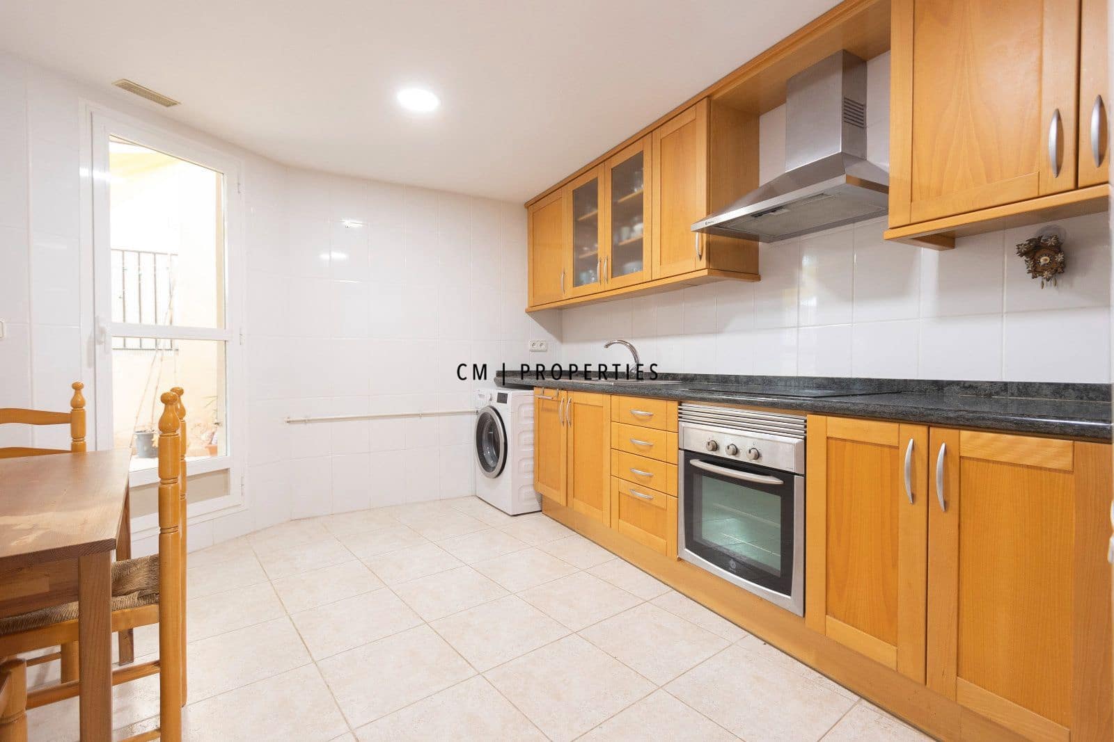 3 bedroom Flat for sale in Burjassot with garage - € 300,000 (Ref: 9985674)