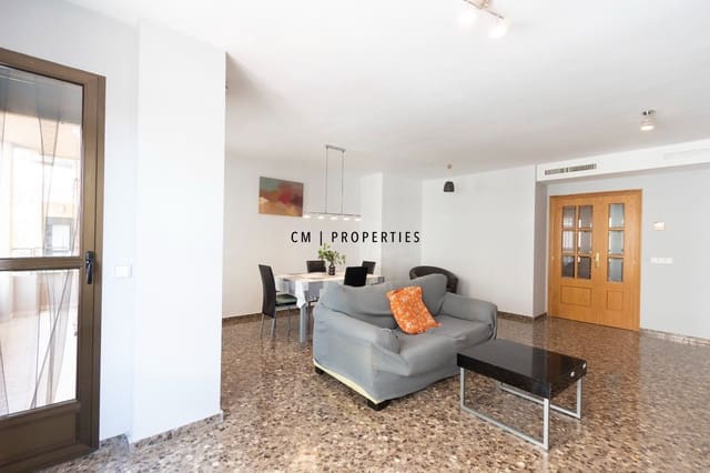 3 bedroom Flat for sale in Burjassot with garage - € 300,000 (Ref: 9985674)