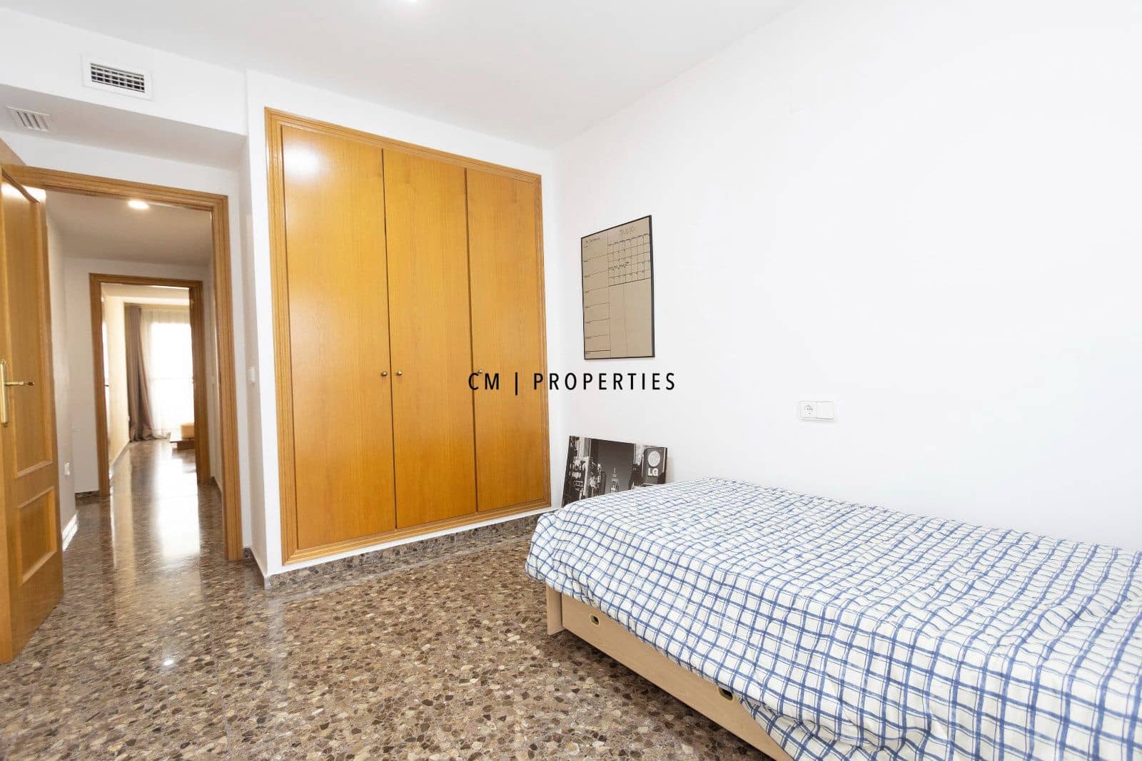 3 bedroom Flat for sale in Burjassot with garage - € 300,000 (Ref: 9985674)