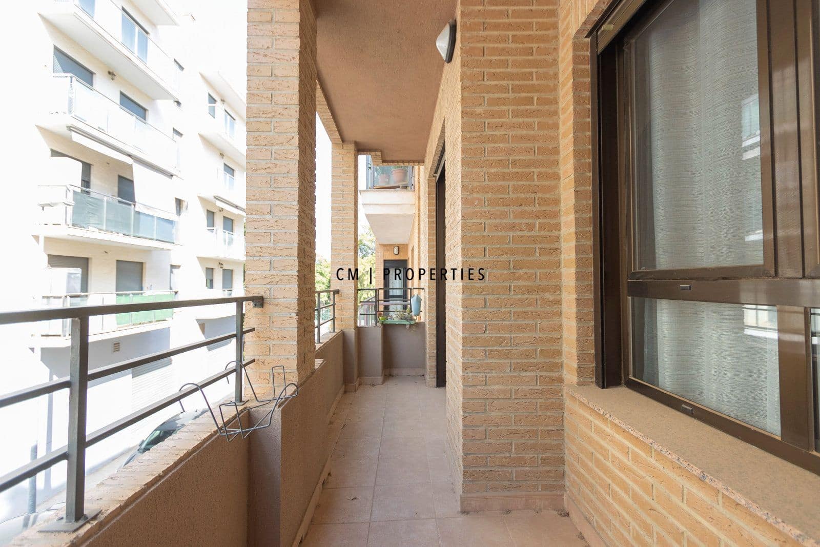 3 bedroom Flat for sale in Burjassot with garage - € 300,000 (Ref: 9985674)