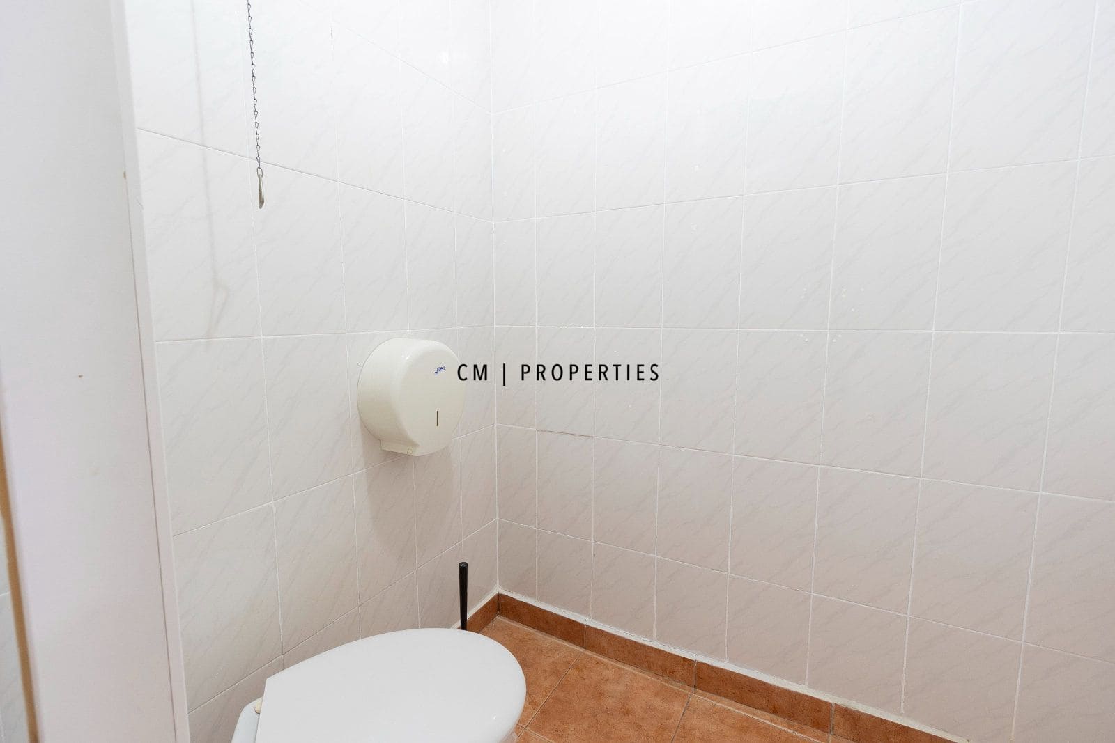 Erhverv til leje i Valencia by - € 975 (Ref: 9985819)