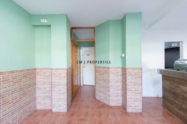 Erhverv til leje i Valencia by - € 975 (Ref: 9985819)