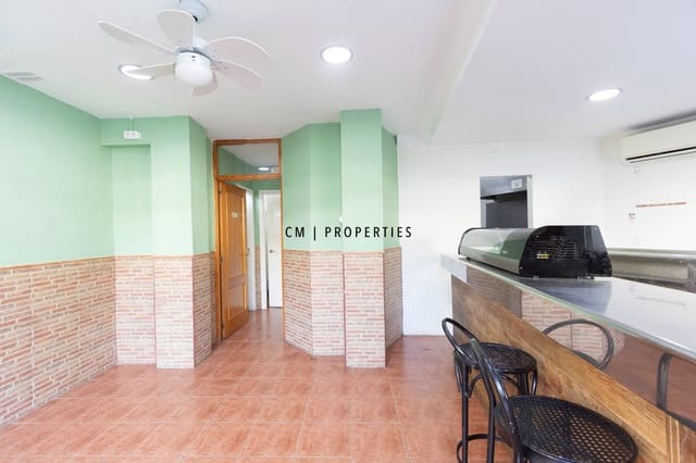 Erhverv til leje i Valencia by - € 975 (Ref: 9985819)