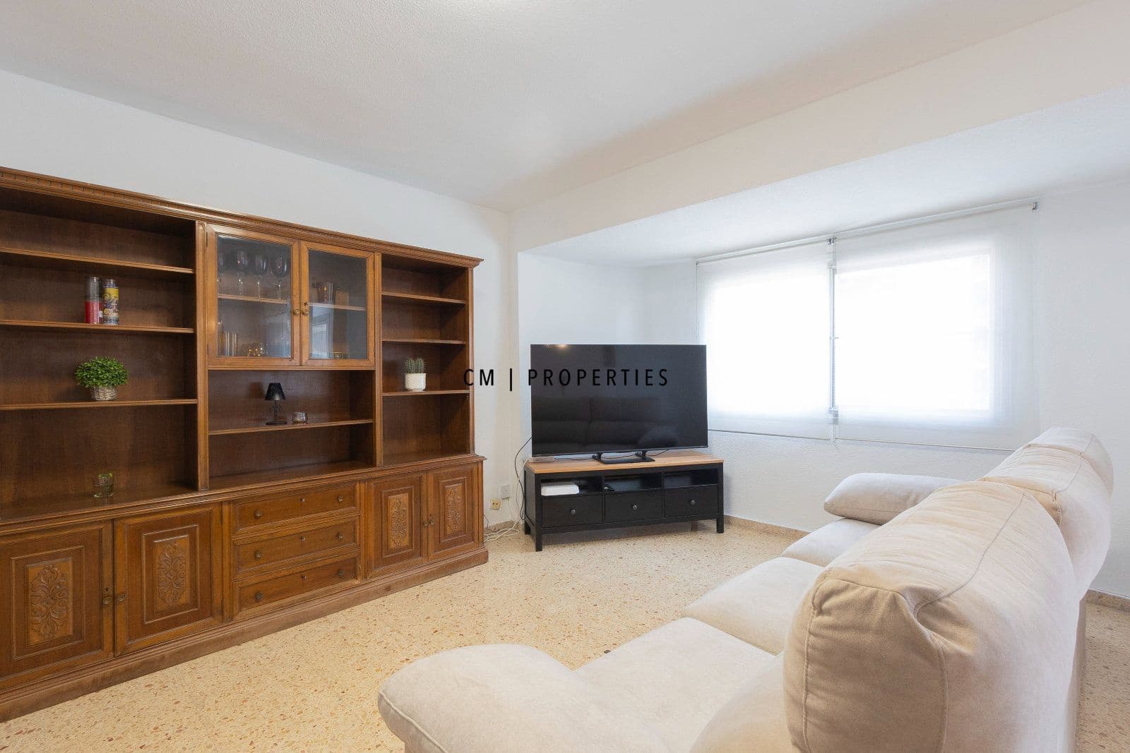 3 quarto Apartamento para arrendar em Valencia cidade - 1 500 € (Ref: 9985890)