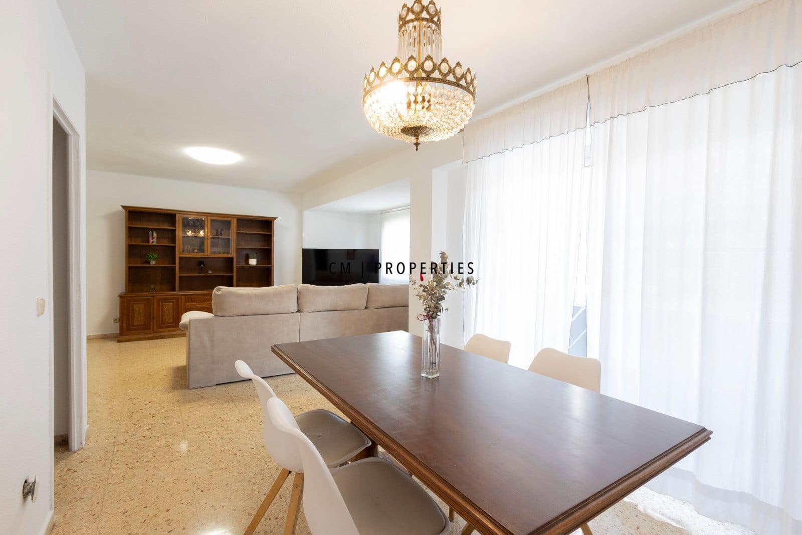 3 quarto Apartamento para arrendar em Valencia cidade - 1 500 € (Ref: 9985890)