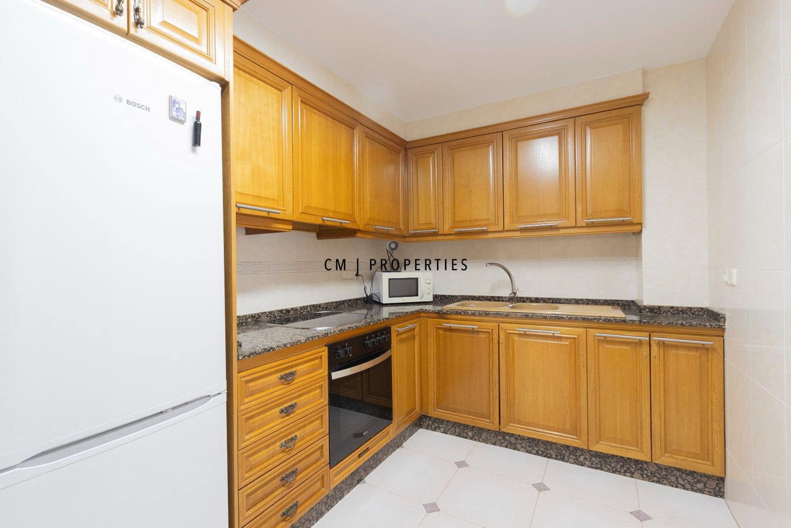 3 quarto Apartamento para arrendar em Valencia cidade - 1 500 € (Ref: 9985890)