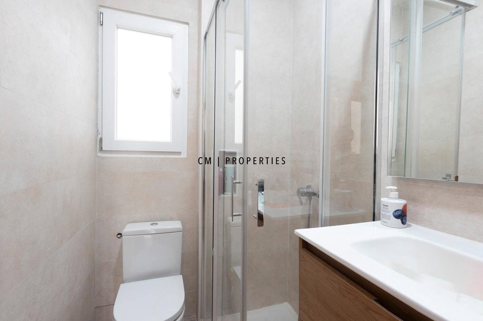 4 bedroom Flat for rent in Valencia city - € 1,750 (Ref: 9996206)