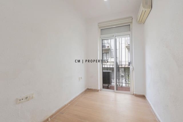 4 bedroom Flat for rent in L'Eixample, Valencia city - € 1,750 (Ref: 9996206)