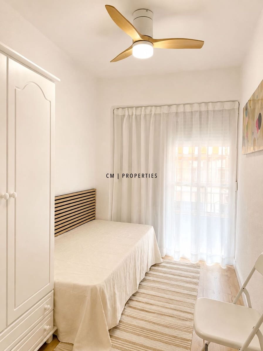 3 slaapkamer Flat te huur in Moncada - € 1.200 (Ref: 9996364)