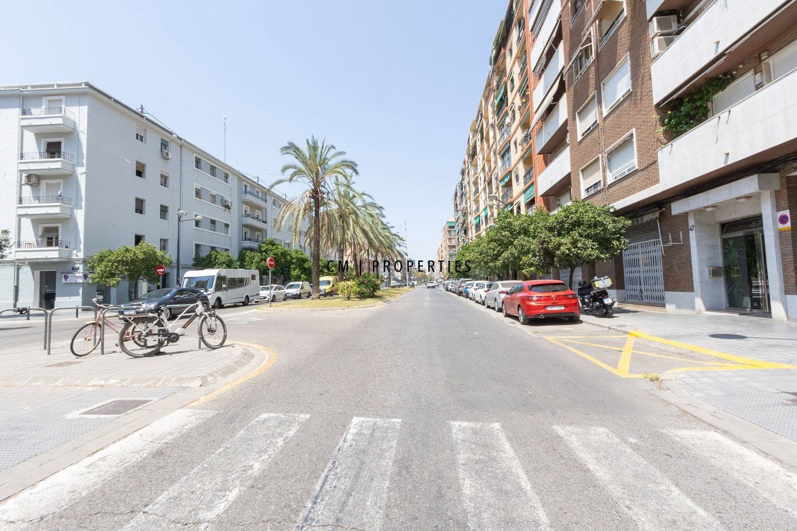 Kommersiell til leie i Valencia by - € 975 (Ref: 9996416)