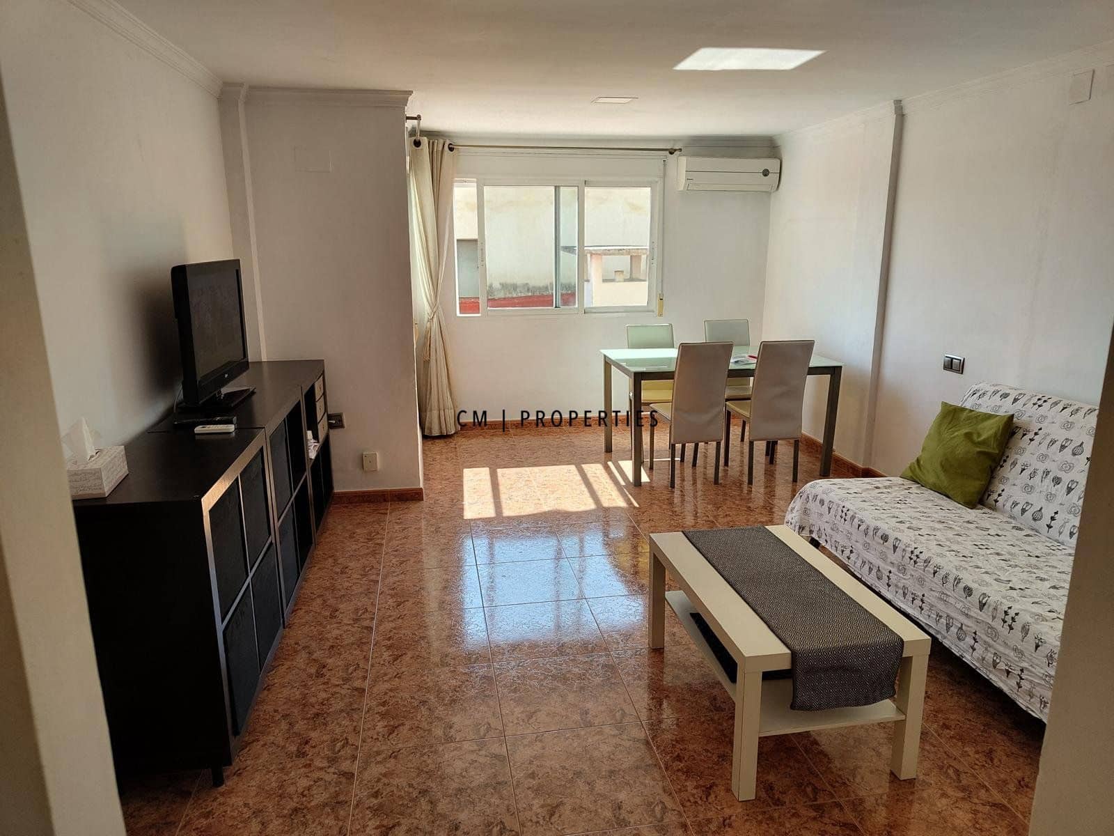 2 slaapkamer Penthouse te huur in Valencia stad - € 1.200 (Ref: 9999284)