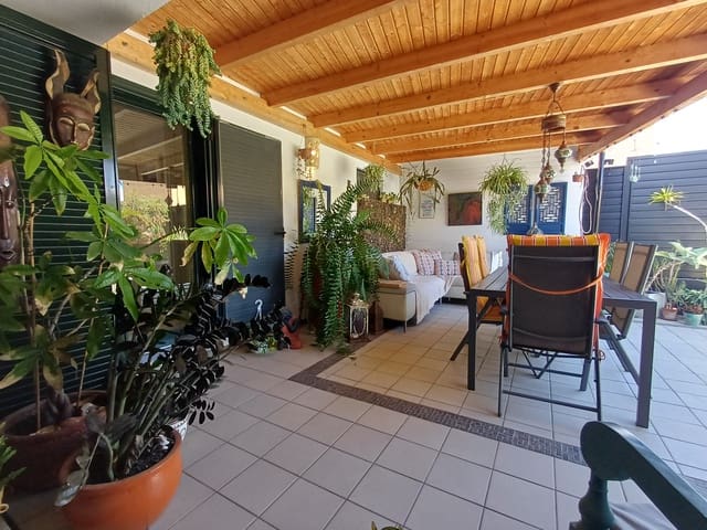 2 quarto Moradia para venda em Corralejo, La Oliva com garagem - 315 000 € (Ref: 9837709)