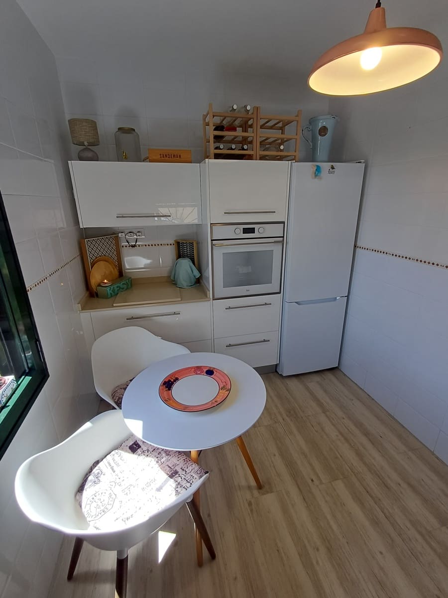 2 bedroom Villa for sale in Corralejo with garage - € 315,000 (Ref: 9837709)