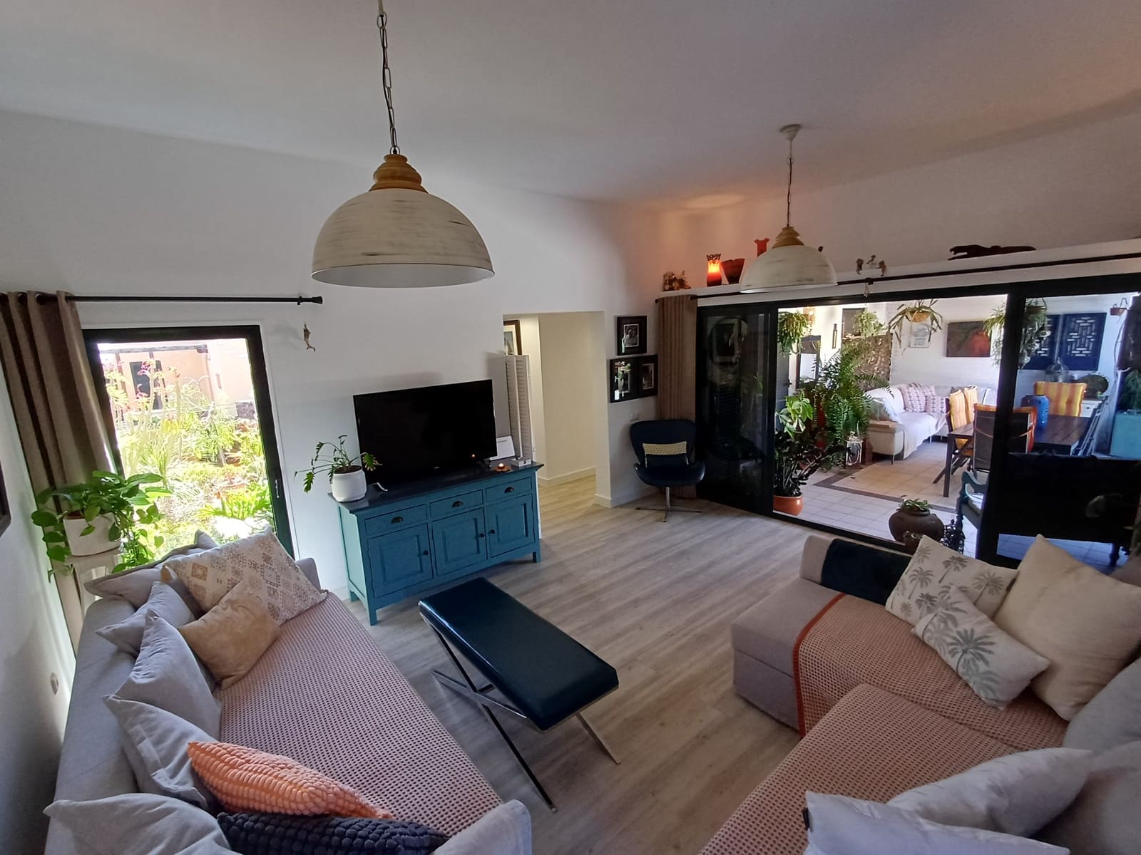 2 bedroom Villa for sale in Corralejo with garage - € 315,000 (Ref: 9837709)
