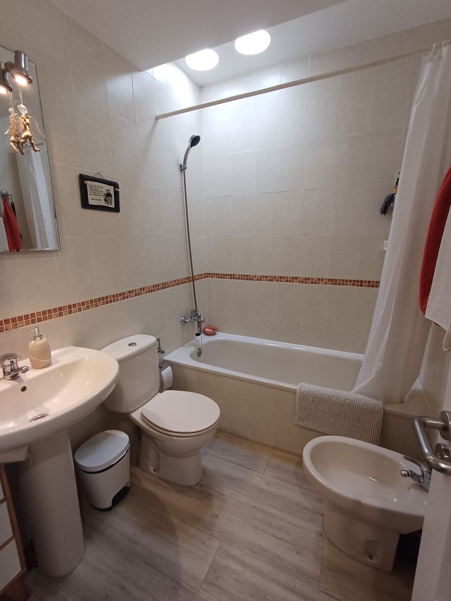 2 bedroom Villa for sale in Corralejo with garage - € 315,000 (Ref: 9837709)
