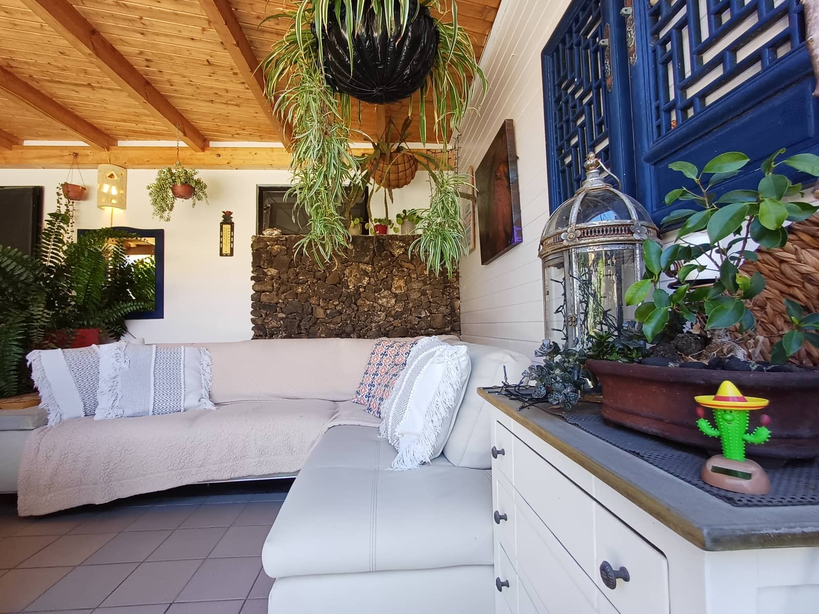 2 bedroom Villa for sale in Corralejo with garage - € 315,000 (Ref: 9837709)