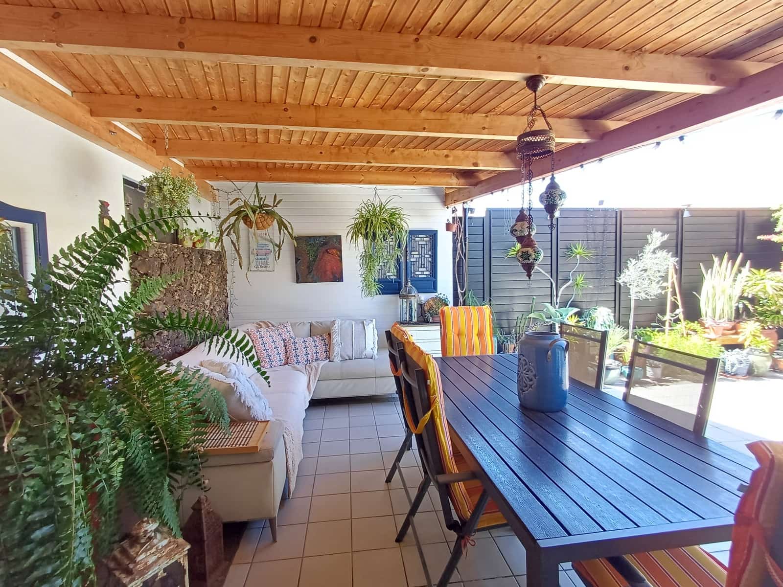 2 bedroom Villa for sale in Corralejo with garage - € 315,000 (Ref: 9837709)