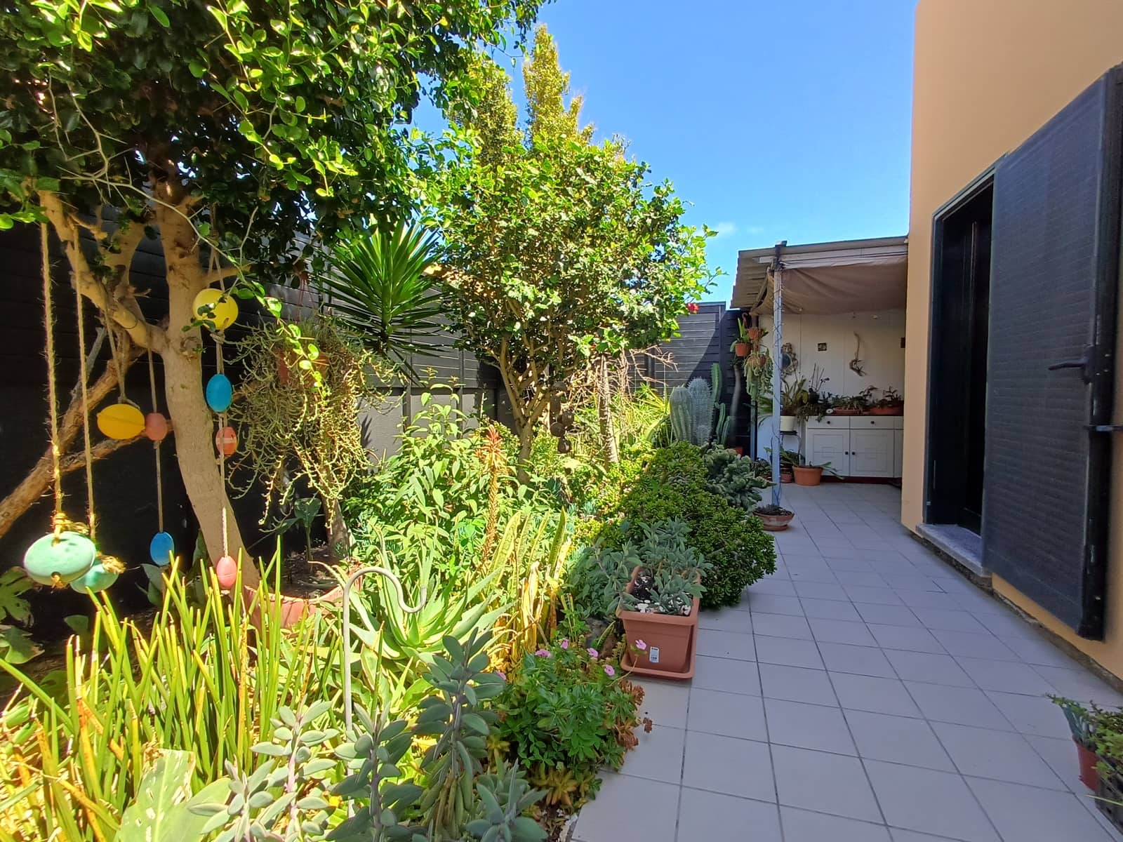 2 bedroom Villa for sale in Corralejo with garage - € 315,000 (Ref: 9837709)