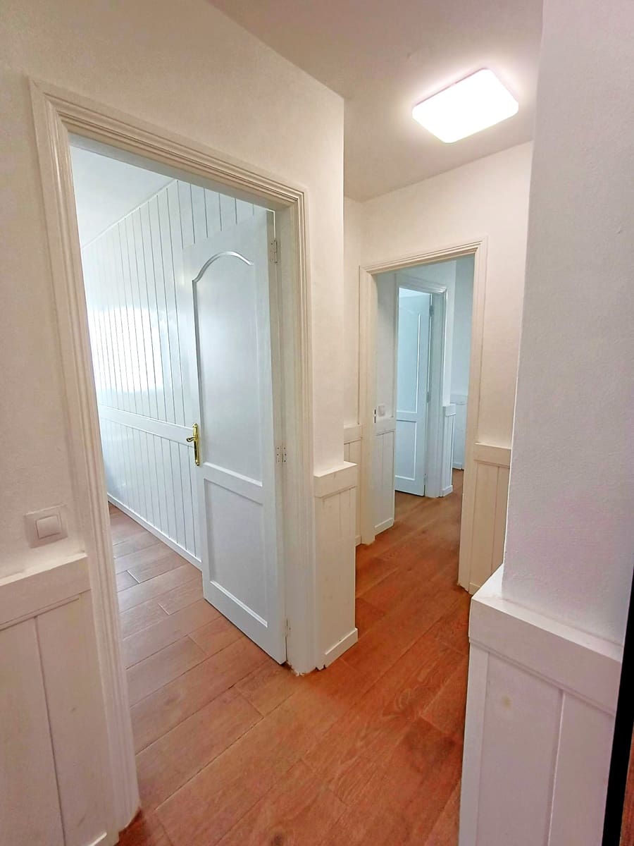 3 bedroom Apartment for sale in Corralejo - € 249,000 (Ref: 9838188)