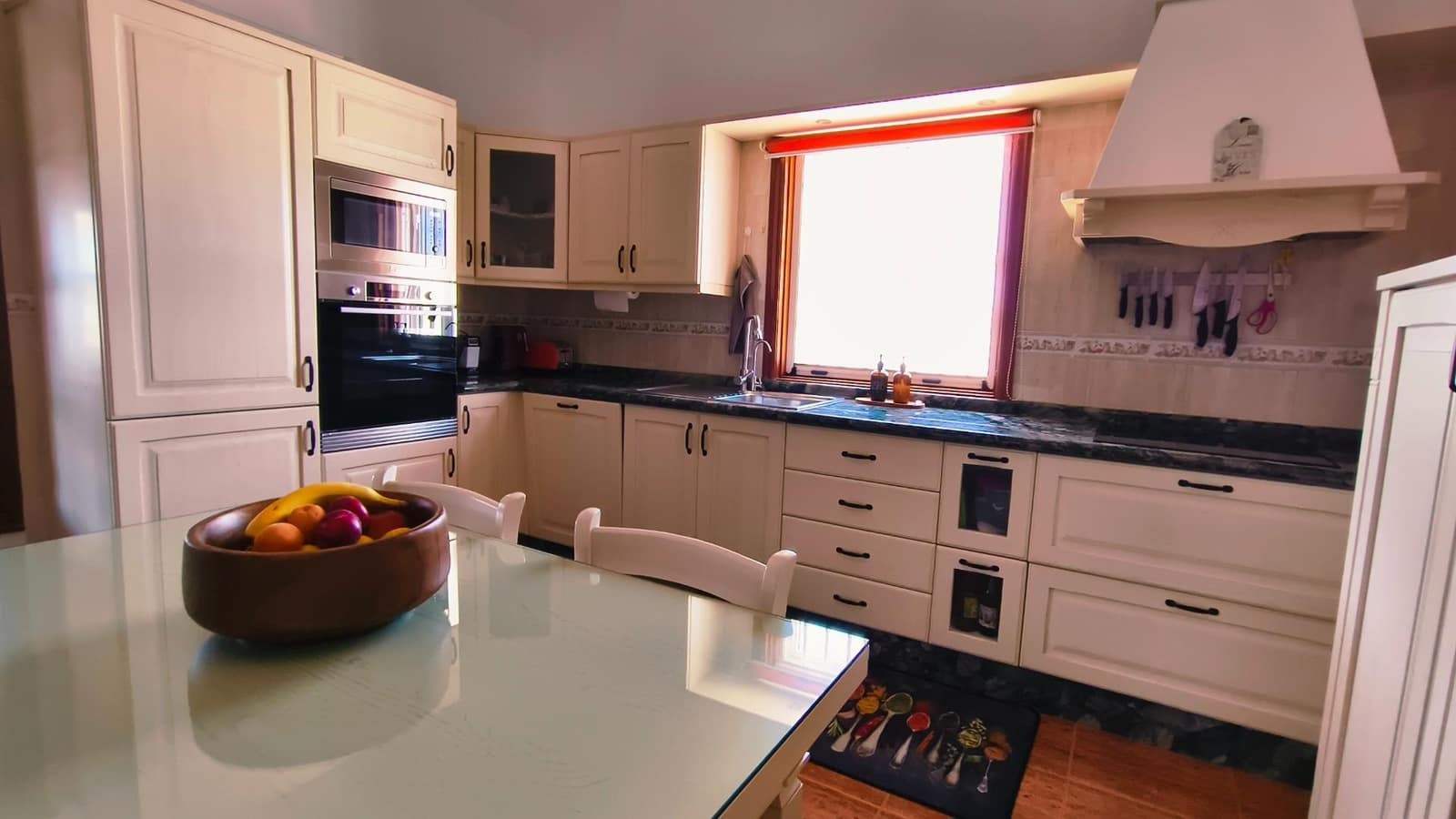 5 sovrum Villa till salu i Puerto del Rosario med pool garage - 590 000 € (Ref: 10022633)